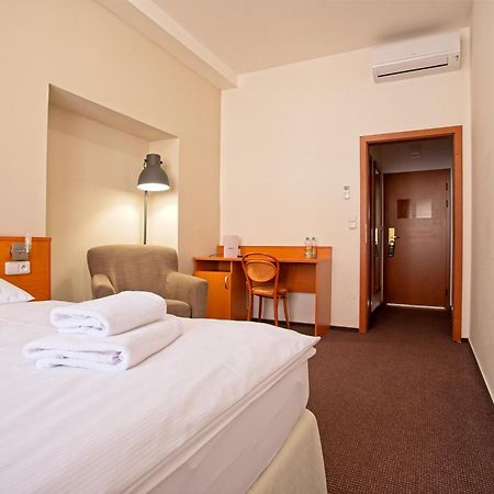 Wine Wellness Hotel Amande Hustopecze Zewnętrze zdjęcie