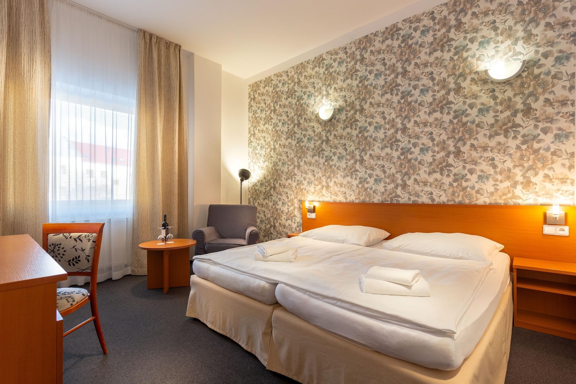 Wine Wellness Hotel Amande Hustopecze Zewnętrze zdjęcie