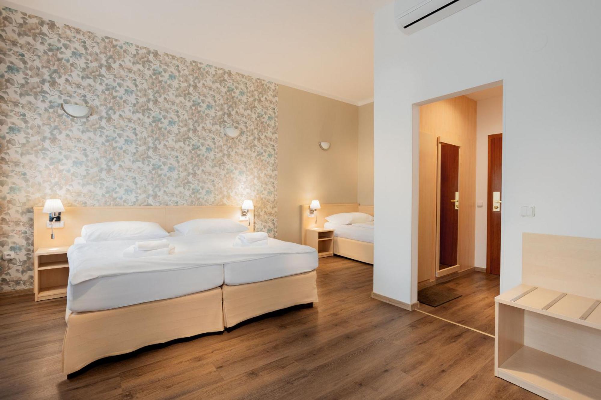 Wine Wellness Hotel Amande Hustopecze Zewnętrze zdjęcie