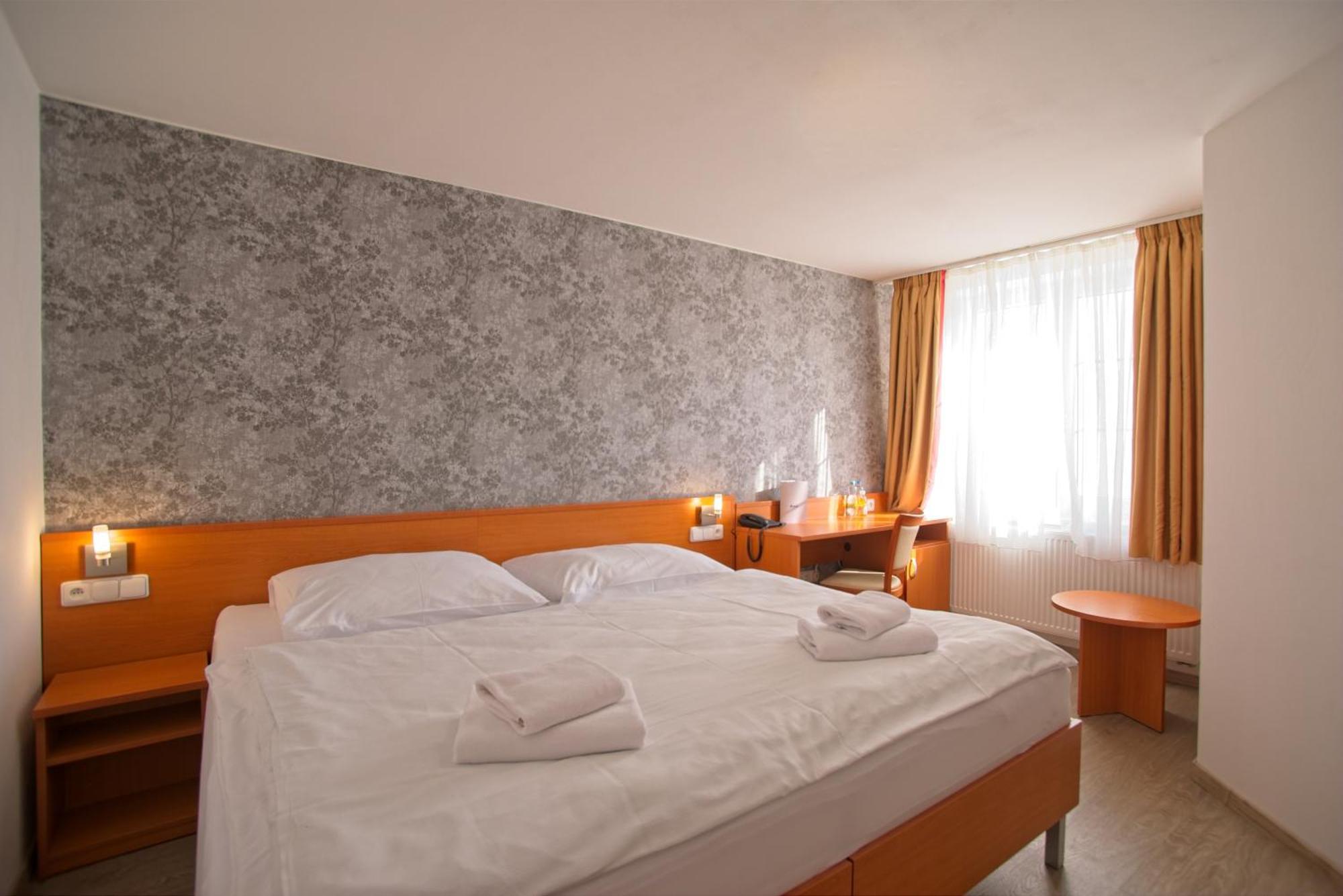 Wine Wellness Hotel Amande Hustopecze Zewnętrze zdjęcie