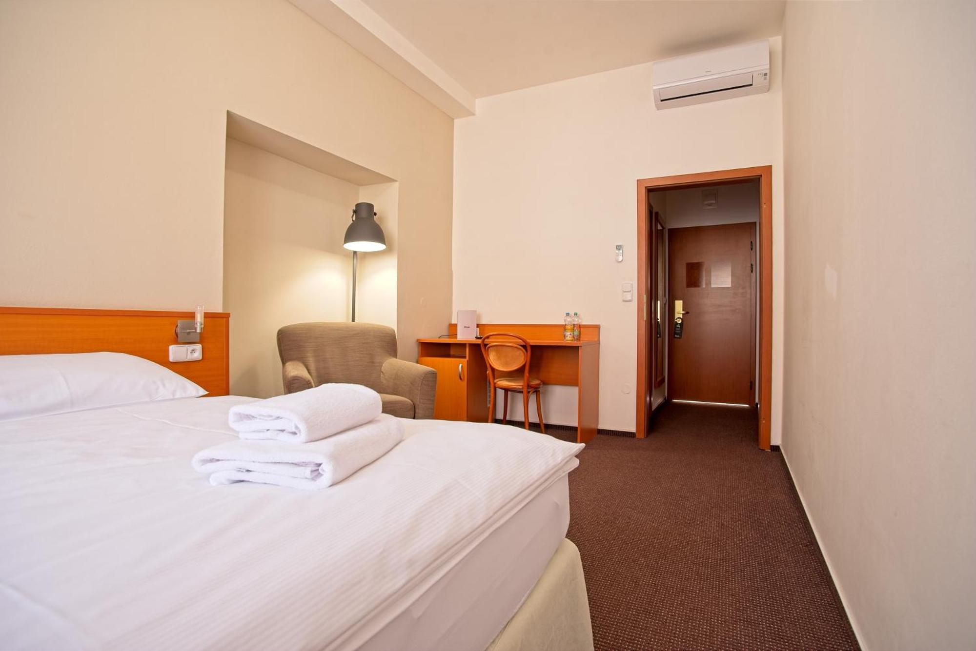 Wine Wellness Hotel Amande Hustopecze Zewnętrze zdjęcie