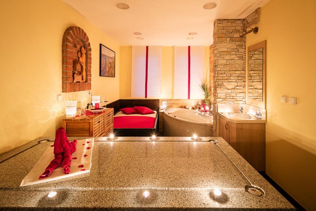 Wine Wellness Hotel Amande Hustopecze Zewnętrze zdjęcie