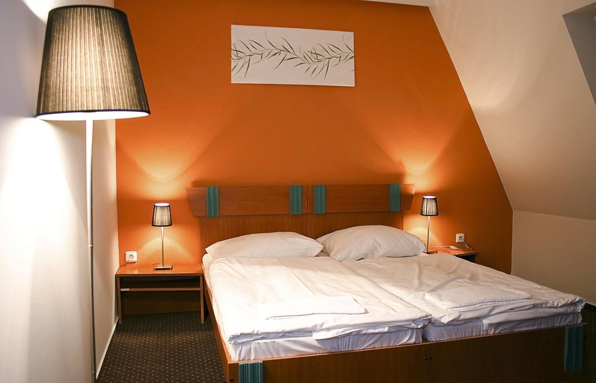 Wine Wellness Hotel Amande Hustopecze Zewnętrze zdjęcie